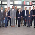 Der Lehrstuhl Neurorehabilitation der Universität Augsburg wurde zum 1. Juni 2024 als einer der ersten für dieses Gebiet in Deutschland gegründet. Foto: Georg Schalk/Bezirkskliniken Der Lehrstuhl Neurorehabilitation der Universität Augsburg wurde zum 1. Juni 2024 als einer der ersten für dieses Gebiet in Deutschland gegründet. Foto: Georg Schalk/Bezirkskliniken