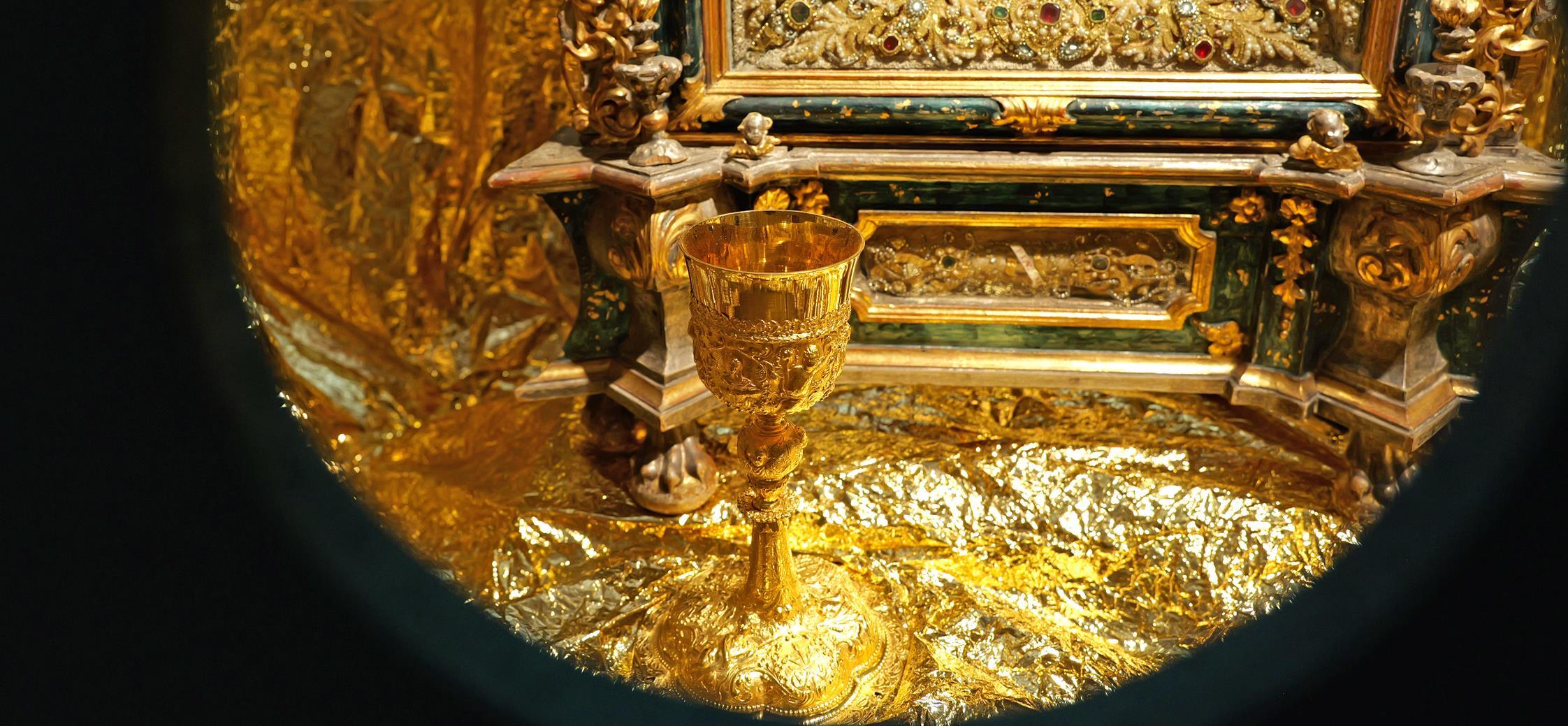 goldene religiöse Gegenstände
