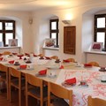 Gedeckter Tisch - Foto: Oda Bauersachs, Museum Oberschönenfeld Gedeckter Tisch - Foto: Oda Bauersachs, Museum Oberschönenfeld