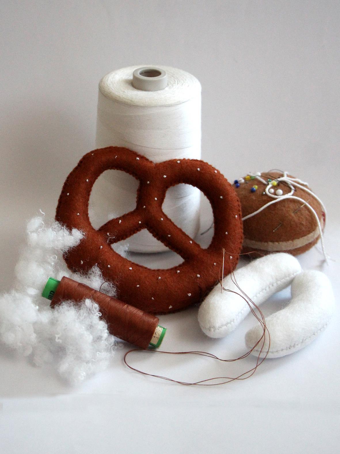 Weißwürste mit Breze gefilzt