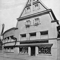 Außenfassade mit Schaufenster