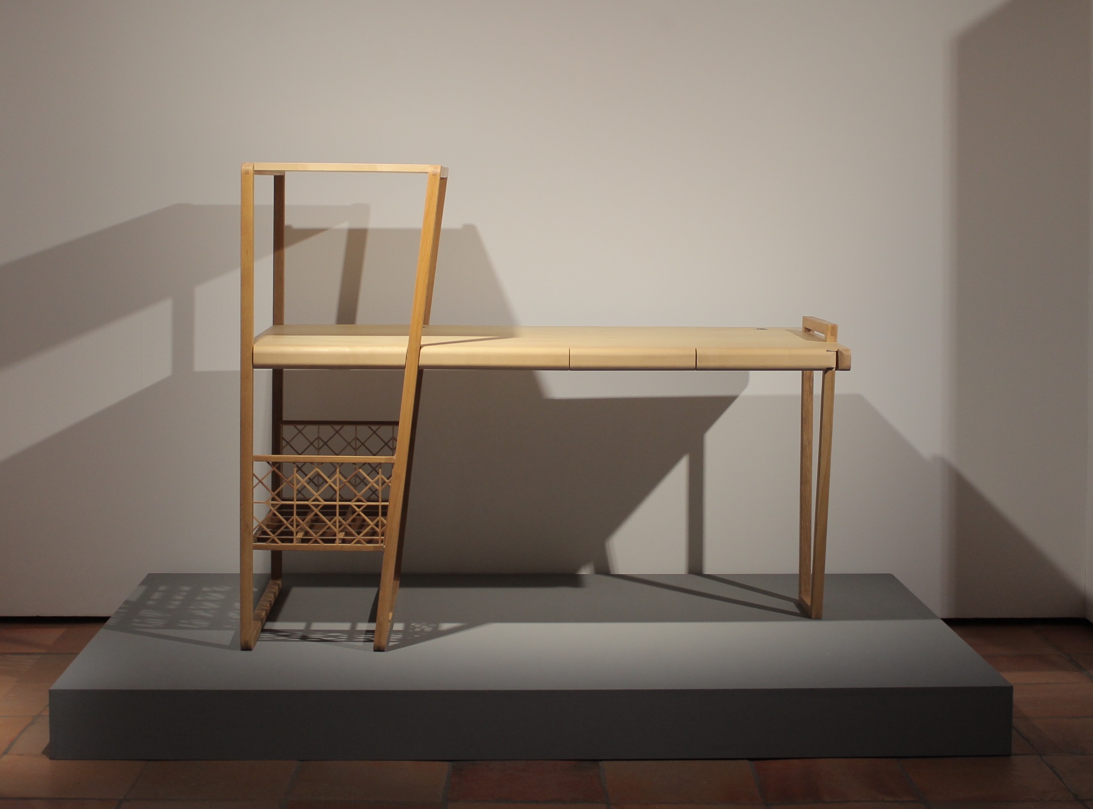 Sonntagsführung durch die Ausstellungen in der Schwäbischen Galerie:  „Möbel: Die Gute Form“ und „Zwischen Funktion und Abstraktion. Gedrechselte Gefäße“